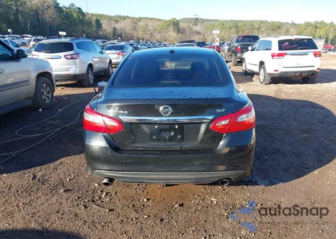 2018 Nissan Altima 2.5 Sv z USA, uszkodzony, nr VIN 1N4AL3AP7JC246607